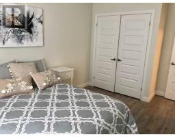 8 - 819 KLEINBURG DRIVE - 13
