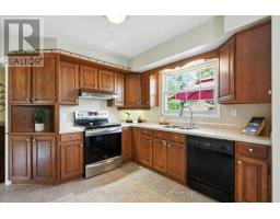 686 ALGOMA PLACE - 12