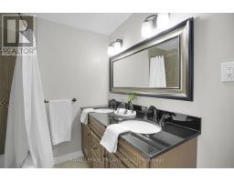 686 ALGOMA PLACE - 13