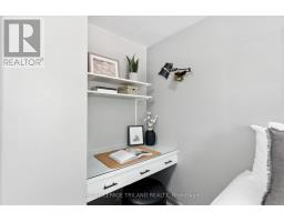 686 ALGOMA PLACE - 21