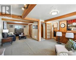 686 ALGOMA PLACE - 23