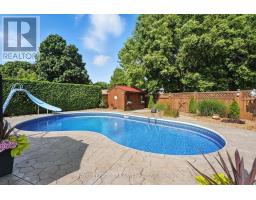 686 ALGOMA PLACE - 41