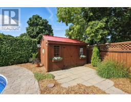 686 ALGOMA PLACE - 44