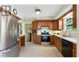 686 ALGOMA PLACE - 9