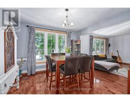 91 FOUR OAKS CRESCENT - 10
