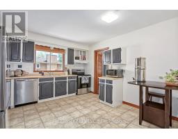 91 FOUR OAKS CRESCENT - 11
