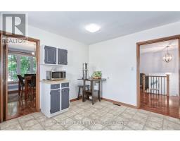 91 FOUR OAKS CRESCENT - 13