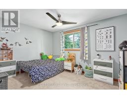 91 FOUR OAKS CRESCENT - 15