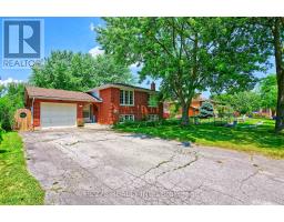 91 FOUR OAKS CRESCENT - 2