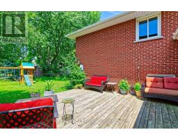 91 FOUR OAKS CRESCENT - 29