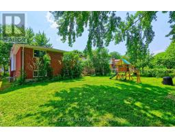 91 FOUR OAKS CRESCENT - 32