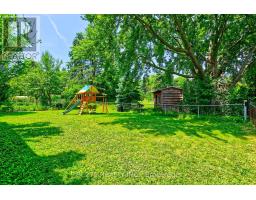 91 FOUR OAKS CRESCENT - 33