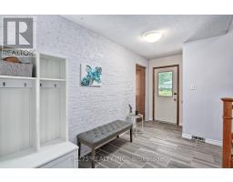 91 FOUR OAKS CRESCENT - 4