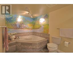 206 - 9 PINE STREET - 25