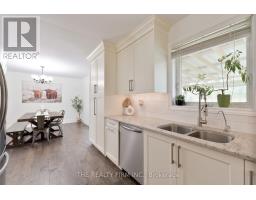 6 OAKDALE PLACE - 13