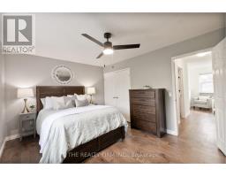 6 OAKDALE PLACE - 15