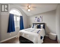 6 OAKDALE PLACE - 19