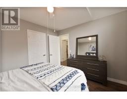 6 OAKDALE PLACE - 20