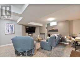 6 OAKDALE PLACE - 25