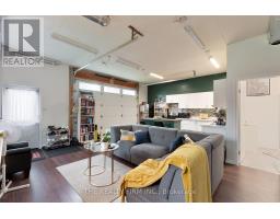 6 OAKDALE PLACE - 31