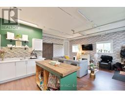6 OAKDALE PLACE - 34