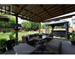 6 OAKDALE PLACE - 39