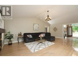 1861 LOUISE BOULEVARD - 9
