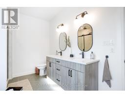 52 - 383 DAVENTRY WAY - 24