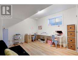 52 - 383 DAVENTRY WAY - 37
