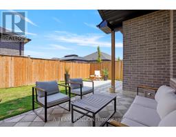 52 - 383 DAVENTRY WAY - 40
