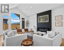 52 - 383 DAVENTRY WAY - 9