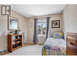 71 - 505 BLUE JAY DRIVE - 26