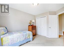 71 - 505 BLUE JAY DRIVE - 27