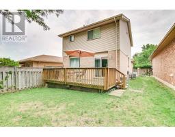 27 GERALD CRESCENT - 25