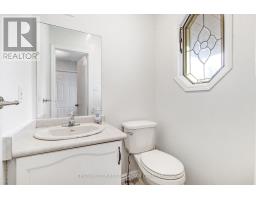 27 GERALD CRESCENT - 6