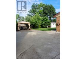 393 CHIPPENDALE CRESCENT - 31