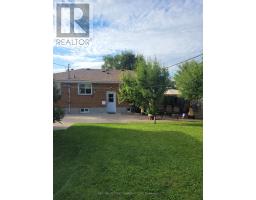 393 CHIPPENDALE CRESCENT - 33