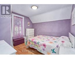 22 HYATT STREET - 24