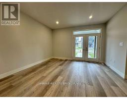 1 - 990 DEVERON CRESCENT - 13