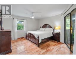 16 LANSDOWNE PARK CRESCENT - 17
