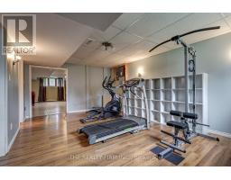 5 POPLAR CRESCENT - 23