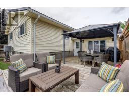 5 POPLAR CRESCENT - 28