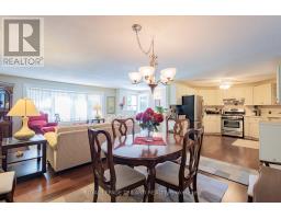 387 AUGUSTA CRESCENT - 21