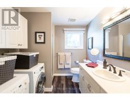 387 AUGUSTA CRESCENT - 37