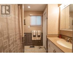 387 AUGUSTA CRESCENT - 39