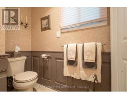 387 AUGUSTA CRESCENT - 40