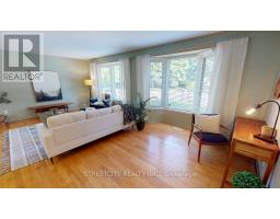 10 MILFORD CRESCENT - 10