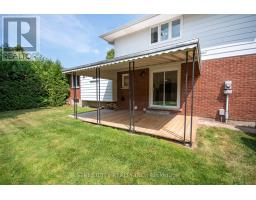 10 MILFORD CRESCENT - 40