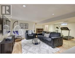 63 SPENCER CRESCENT - 40