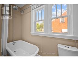 490 CHESTER STREET - 19
